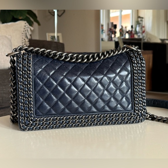 Gorgeous Authentic Chanel Boy Bag Medium Glazed Calfskin Navy Blue Chain Purse - Picture 6 of 17